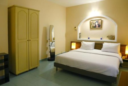 Bedroom - Grand Spacious Residence in Prime Dehiwala – Nedimala Location