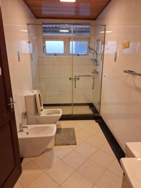 Bathroom - Ref(P-SAM-849) Grand 8-Bedroom Luxury Residence on 39 Perches – Rs. 320 Million