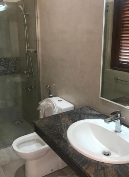 Bathroom - Fully Furnished Fully Airconditioned Super Luxury 5 Bed House - 300000/= Per Month 