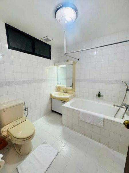 Bathroom - Flower Court - 03 Bedroom Furnished Apartment for Rent in Colombo 07 (A4001)-RENTED