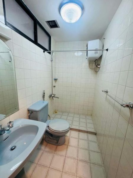 Bathroom - Flower Court - 03 Bedroom Furnished Apartment for Rent in Colombo 07 (A4001)-RENTED
