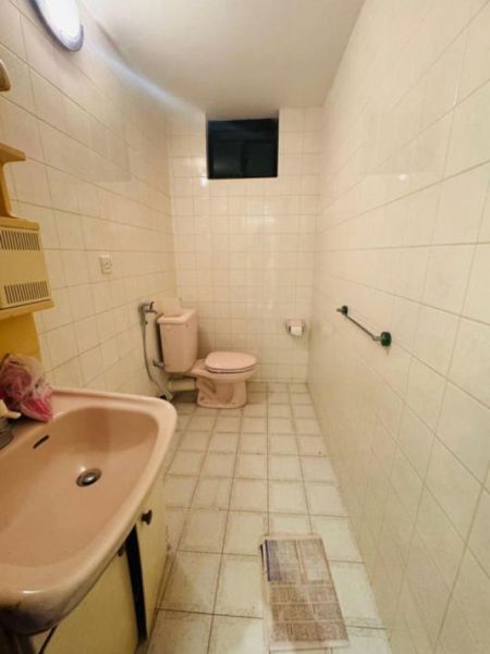 Bathroom - Flower Court - 03 Bedroom Furnished Apartment for Rent in Colombo 07 (A4001)-RENTED