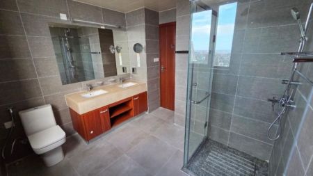 Bathroom - 3 BR Apartment for Rent in Colombo 3 - PDA317