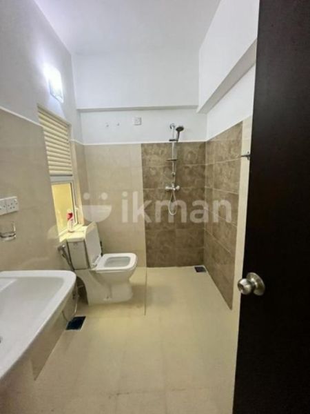 Bathroom - Apartment For Rent In Thalawathugoda (file No 3866a) Scenic View Residencies