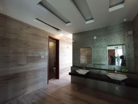 Bathroom - Luxury House on 53perch Land in Ratmalana- 500m to Galle Road