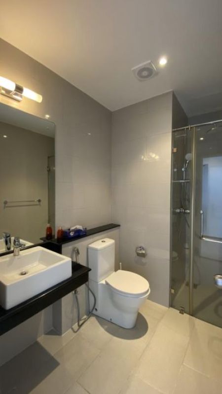 Bathroom - Duplex 3 Bedroom Apartment on Lease