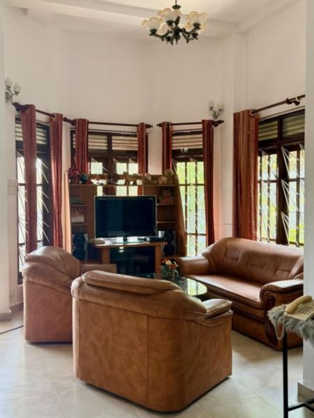 Living Room - (SU476)🏡 🌿 Elegant Family Home for Sale – Kottawa / Piliyandala Area 🌿
