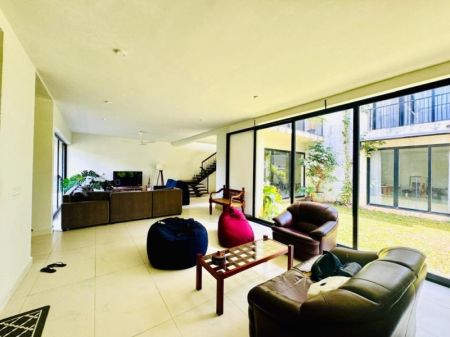 Living Room - (SE1380) 🏡 Modern Architect-Designed House for Sale in Rajagiriya 🏡