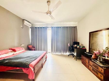 Bedroom - (SE1380) 🏡 Modern Architect-Designed House for Sale in Rajagiriya 🏡