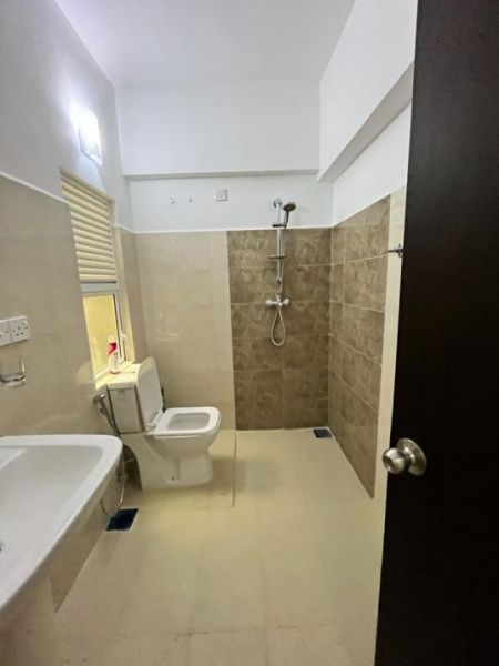 Bathroom - Scenic View/furnished/03beds/for rent in Thalawathugoda[Hokandara].