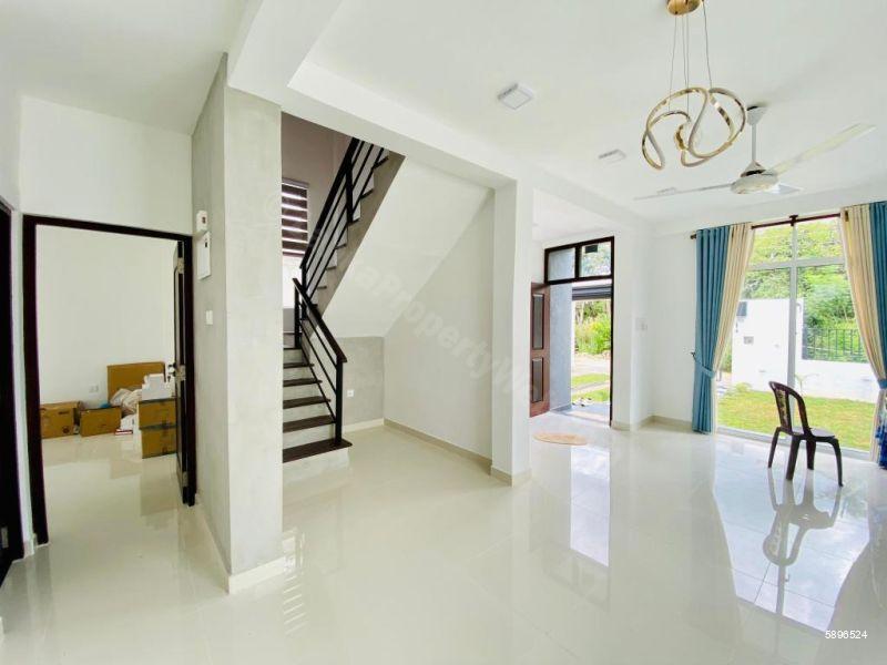 Living Room - House for sale in Athurugiriya