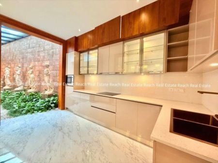 Kitchen - Mansion for sale in Battaramulla  