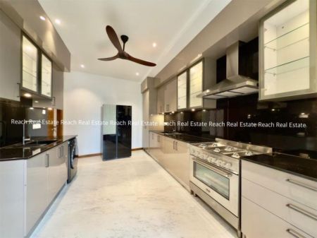 Kitchen - Mansion for sale in Battaramulla  