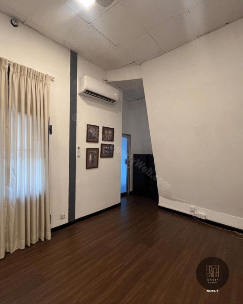 Commercial for rent in Colombo 5