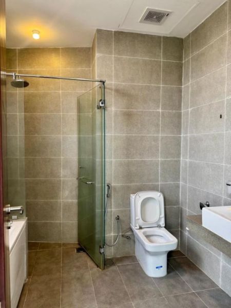 Bathroom - 3 BR Apartment For Sale in Colombo 8 - PDA368