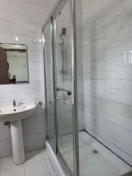Bathroom - Ref(P-BOS-855)Mini Apartment Complex for Rent – Dehiwala / Mount Lavinia (Galle Road)