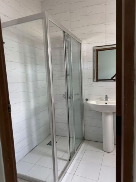 Bathroom - Ref(P-BOS-855)Mini Apartment Complex for Rent – Dehiwala / Mount Lavinia (Galle Road)