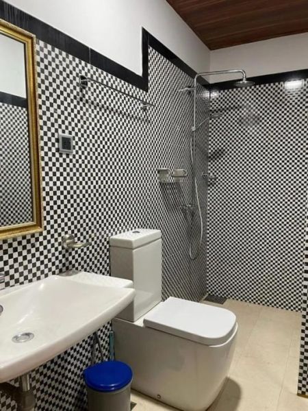 Bathroom - Two-Story Beachfront Villa for Sale – Bentota ✨