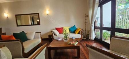 Living Room - Spacious & Fully Furnished 3-Story Luxury House for Rent in Thalangama - KO-932