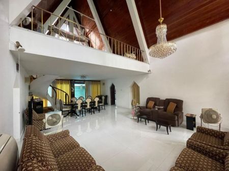 Living Room - 5 Bedroom House for Sale - Ratmalana | LKR 60,000,000 (EM512)