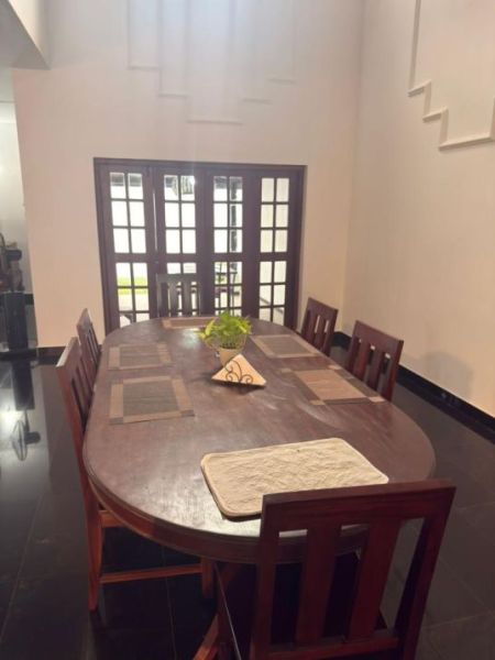 Dining room - Rajagiriya Gardens Elegant Spacious 05 Bed rooms House on 12.5 Perches of Land for Rent