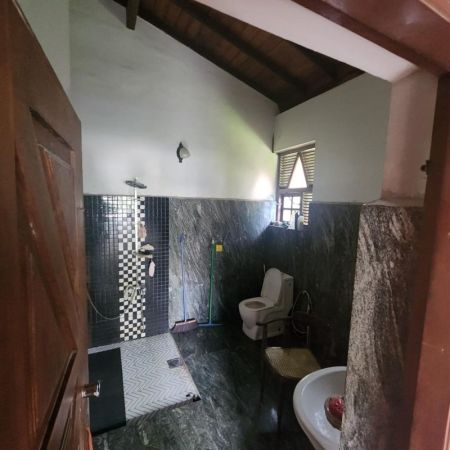 Bathroom - 4 Bedrooms House for Sale in Rajagiriya - PDH173