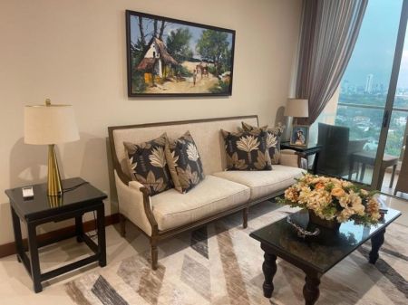 Living Room - The Grand - 2 Bedrooms Furnished Apartment 