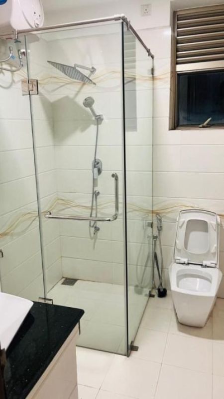 Bathroom - Luxury 4 Bedroom Apartment for Rent at St. Anthony’s Road Colombo 03 / LKR 760,000 (EM197RN)