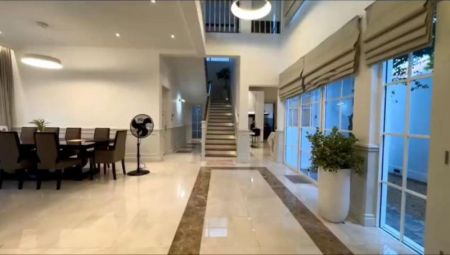 Living Room - Luxury House For Rent in Kotte  - PDH246