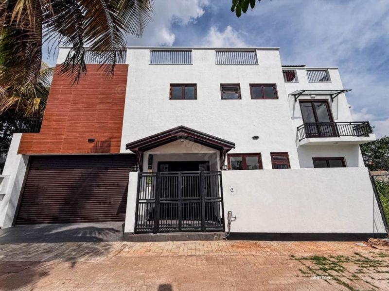 Exterior - House for sale in Mount Lavinia