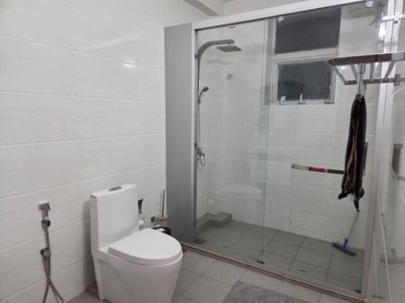 Bathroom - Blue Ocean 04 Bedroom Fully Furnished Apartment For Rent In Colombo 04 Retreat Road