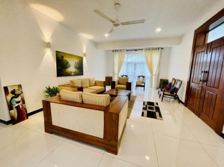 Living Room - Pepiliyana Luxury House For Sale Bordering Dehiwala 