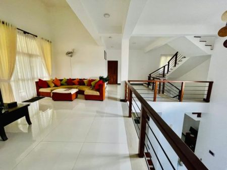 Living Room - Pepiliyana Luxury House For Sale Bordering Dehiwala 