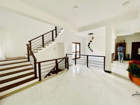 Living Room - Pepiliyana Luxury House For Sale Bordering Dehiwala 