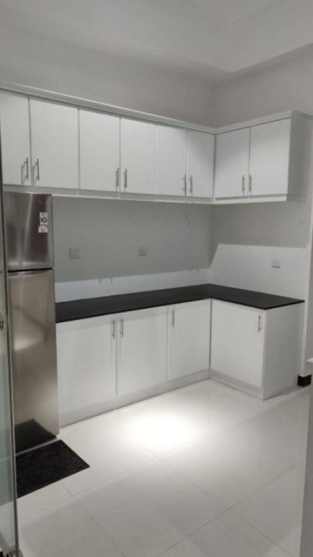 Kitchen - Luxury Fully Furnished Apartment for Rent – Orient Residencies, Nugegoda