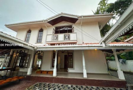 Exterior - 3 Bedroom House For Rent in Battaramulla | Swimming Pool | Spacious Garden | 2 Floors | EK-1027