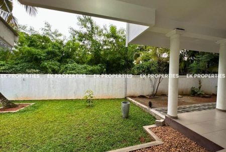 Exterior - 3 Bedroom House For Rent in Battaramulla | Swimming Pool | Spacious Garden | 2 Floors | EK-1027