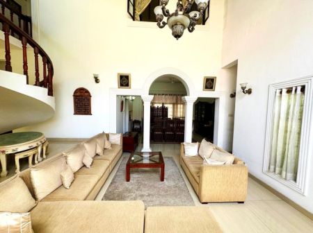 Living Room - Geoffrey Bawa–Designed Luxury Home for Sale in Colombo 04 (Bambalapitiya)