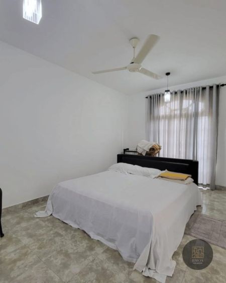 Bedroom - 5 Bedroom house for sales in Malabe for Rs. 75 million (Negotiable)