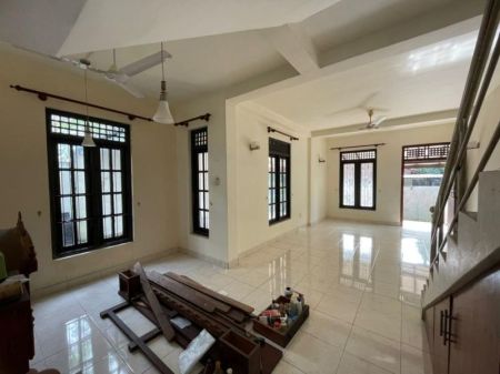 Living Room - 4 Bedroom House for Sale - Malabe | LKR 37,000,000 (EM554)