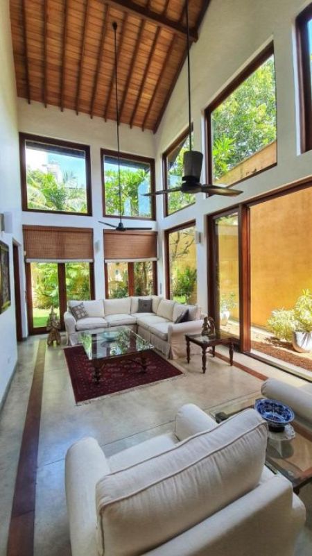 Living Room - FOR Rent | Colombo 5 | 4-Bedroom | Luxury House