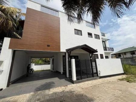 Exterior - House for sale in mount Lavinia 