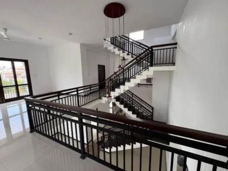 Living Room - House for sale in mount Lavinia 