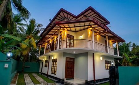 Exterior - Bandaragama Newly Renovated Luxury House for Sale (SSPH-301)