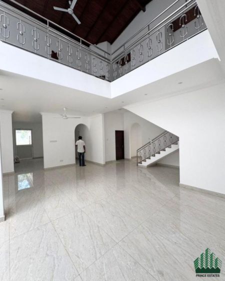 Kitchen - Colombo 5 Villa for rent with spacious garden space 