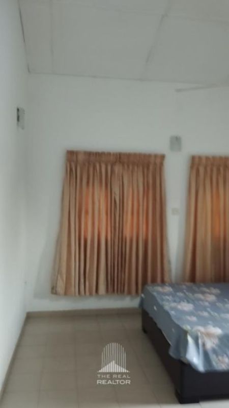 Bedroom - Upstairs House for Rent in Jayanthipura, Battaramulla (HRSH103)
