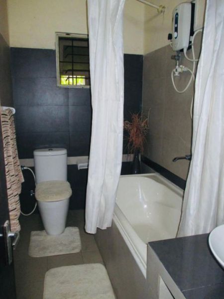Bathroom - 4 Bedroom House for Rent in Sulaiman Terrace