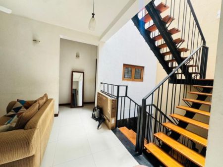 Living Room - Boralesgamuwa  Architect-Designed Eco-Luxury Home in the Heart of the City in Nugegoda 