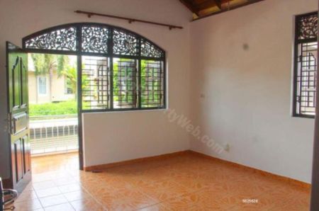 Bedroom - House for sale in Maharagama - Katuwawala Road | LKR 55 Million | KO-583