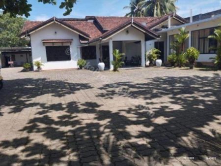 Exterior - Property for Sale in Matara | 58 Perches - 17 Rooms | LKR 90 Million | KO-892